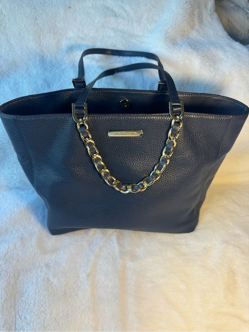Michael Kors Dark Navy Harpers East West Pebbled Leather Tote with Gold Chain